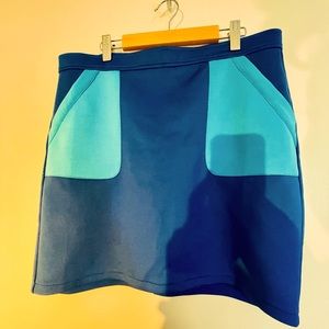 Blue color block skirt with pockets